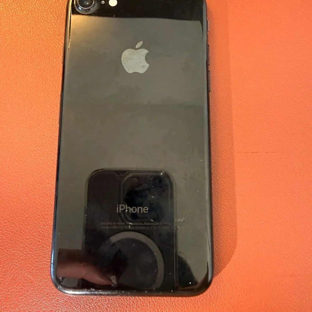 iPhone 7 jet black unlocked